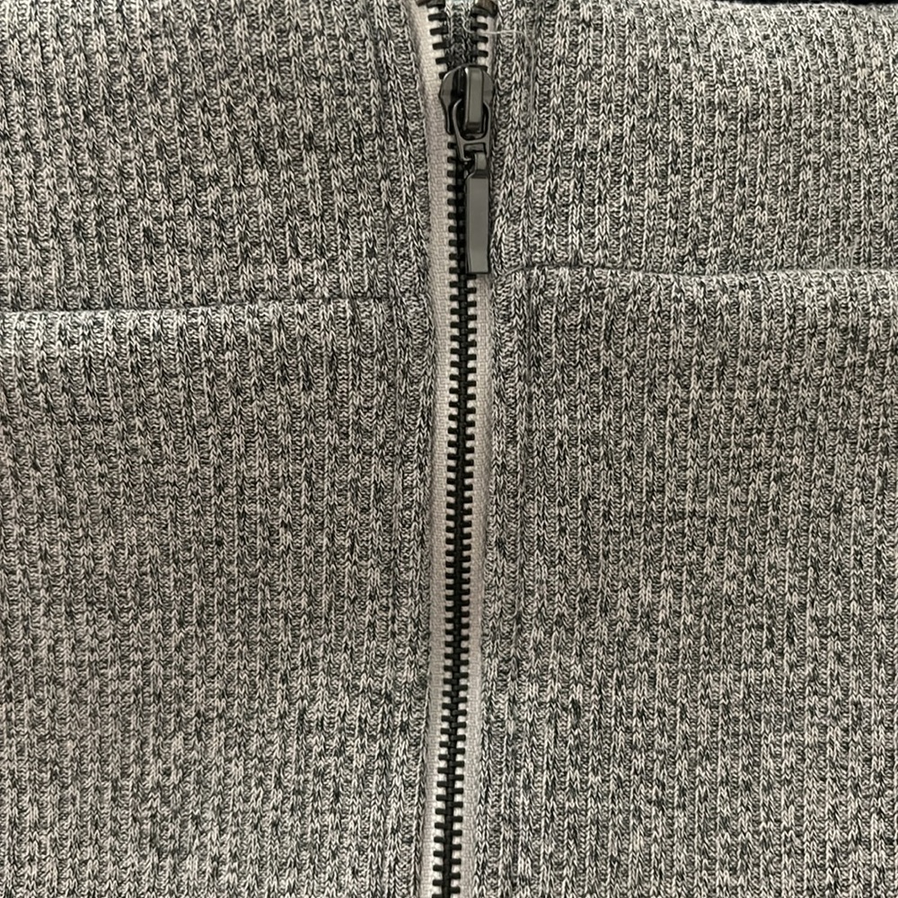 ——S0LD on MERC —-Torrid Heather Gray Ribbed Zip Front Pencil Skirt Womens - Picture 4 of 6